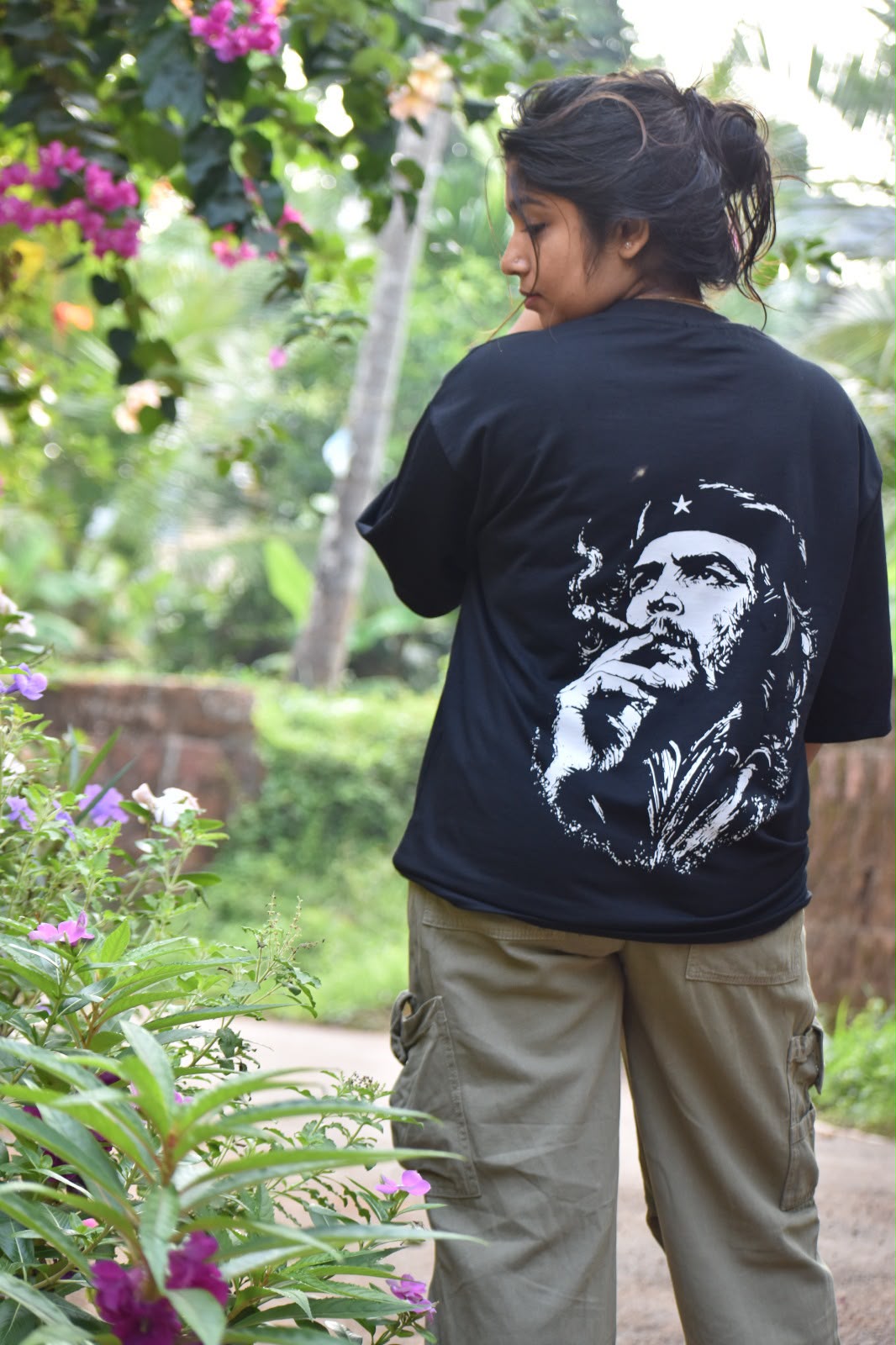 Che Black and White Over Sized T shirt